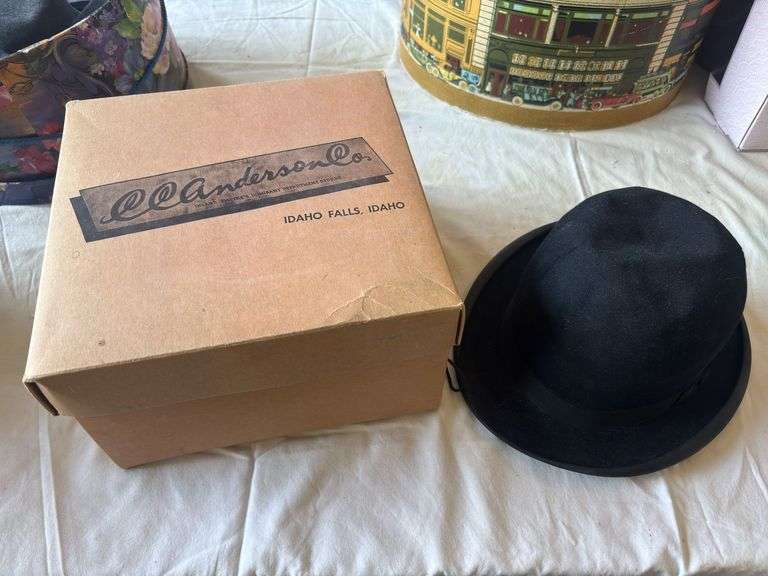 CC Anderson company Idaho Falls, Idaho hat box and Tonkins, John B Stetson, Butte, Montana custom-made bowler hat image