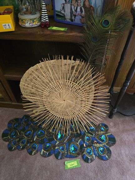 Peacock colored beaded table runner, 2 woven straw pcs, bud vase w/ peacock feather image