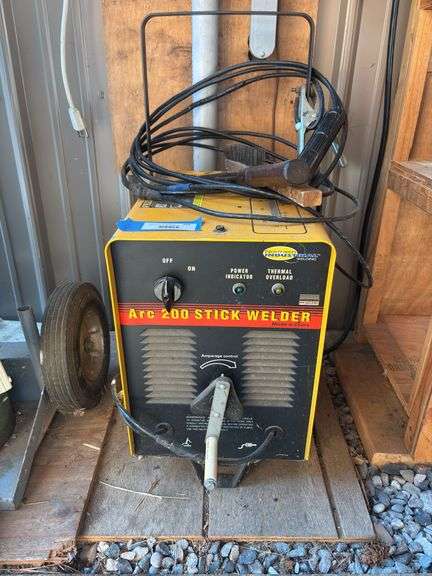 Northern Industrial welding brand arc 200 stick welder image