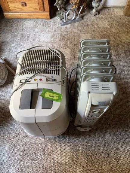 Holmes humidifier and DeLonghi heater image