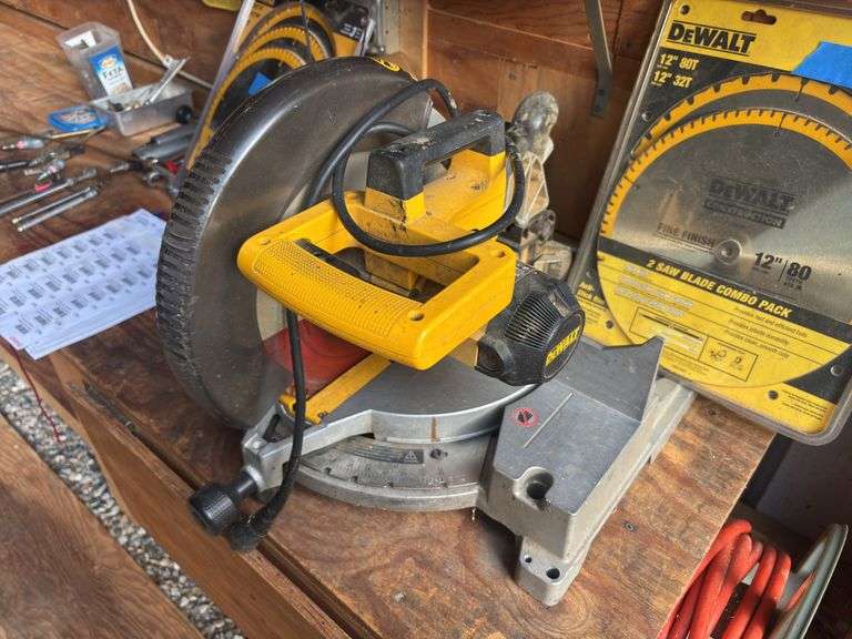 Dewalt DW705 12” compound mitre saw image