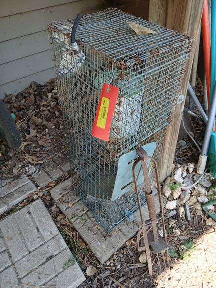 10x12x32 live trap and a mole trap image