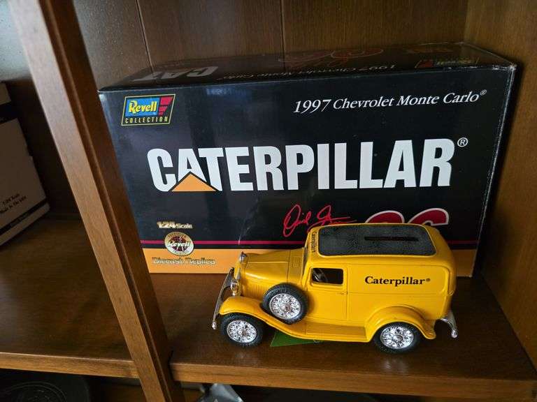 2 Caterpillar logo die cast vehicles image