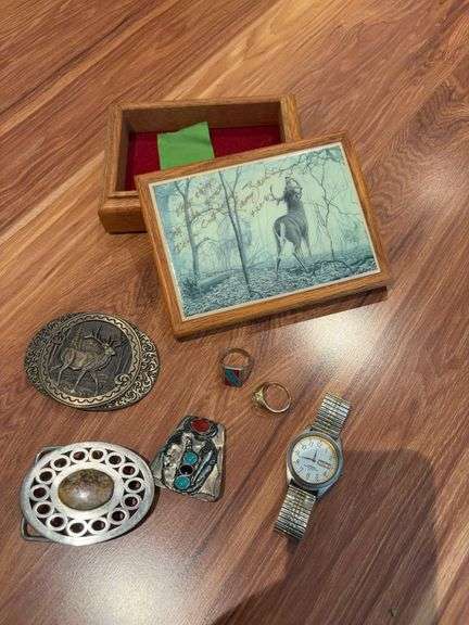 Belt buckles, wristwatch and two rings size 9.5 and 11.5, Larry Zach dresser box, signed image