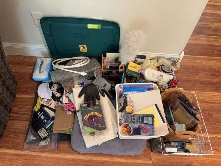 Everything but the kitchen sink so be sure to see all photos! image