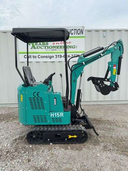 Mini Excavator	CFG	H15R	420cc Gas Engine, 8.6KW, 15IN Bucket, 4FT Long Tracks, 6IN Wide Tracks, 38.5IN Wide Base, Fixed Thumb, Hydraulic Boom & Bucket Controls ,with pilot system. SN H15R20251005W0003 image