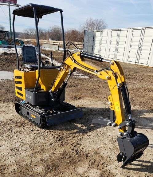 Mini Excavator	CFG		MX12R	RATO 15HP, 9.7KW, Fixed Thumb,  Gasoline  Engine with EPA ,Bkt, SN J0000142 image