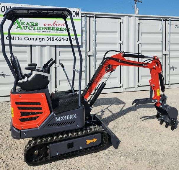Mini Excavator	CFG		MX15RX	RATO ,13.5HP,8.6KW,with pilot system, Fixed Thumb, Gasoline  Engine with EPA ,BKT. SN MX15RX2025X002516 image
