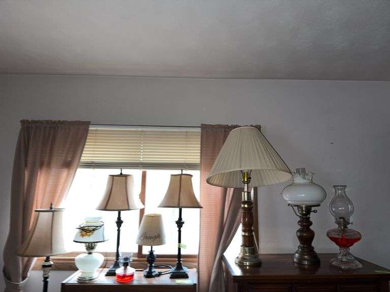 Floor, Table and Oil Lamps 9 total image