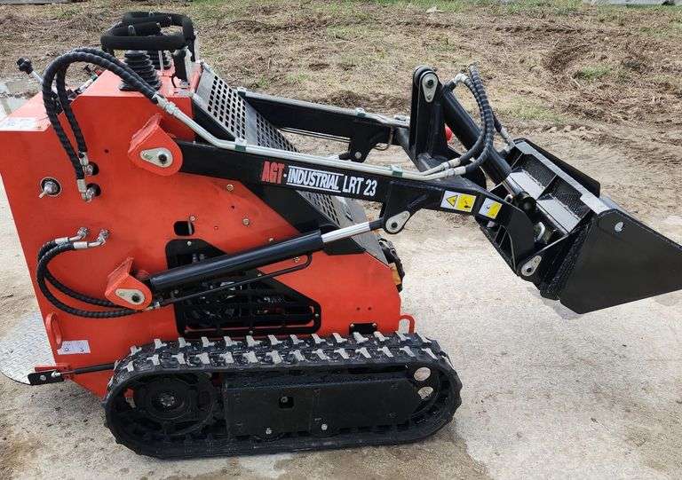 Skid steer Loader	AGT	LRT23	RATO, 23 HP,Gasoline  Engine with EPA, Bkt image