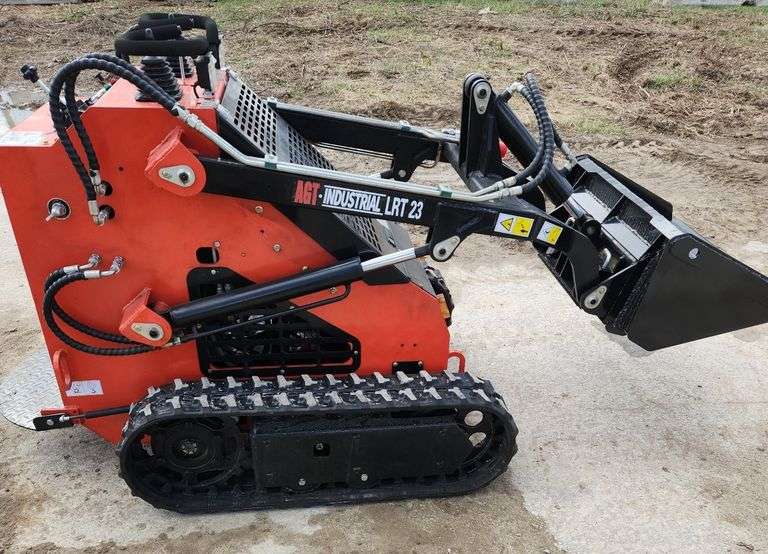 Skid steer Loader	AGT	LRT23	RATO, 23 HP,Gasoline  Engine with EPA, Bkt image