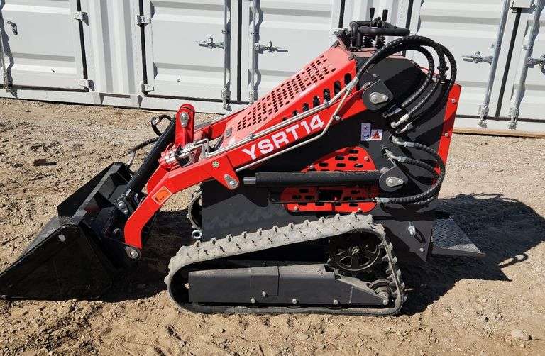 Skid steer Loader	AGT	YSRT14	RATO, 15 HP,Gasoline  Engine with EPA, Bkt, image