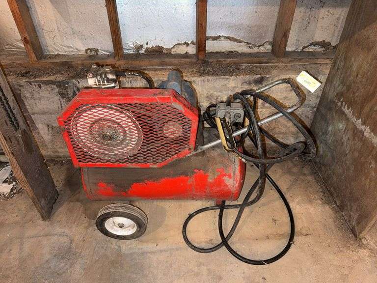 Small portable air compressor image