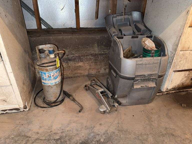 Plumbers B tank and burner, floor jack and rolling tool caddy image