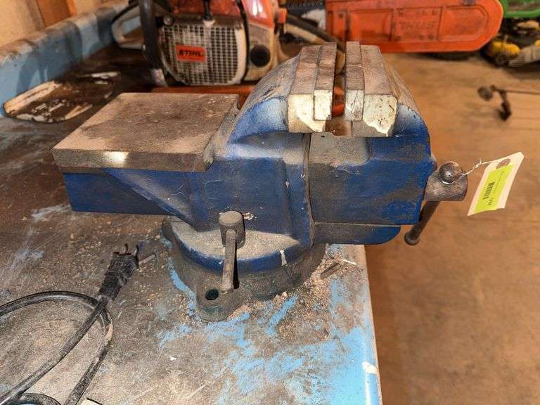 5" bench vise image