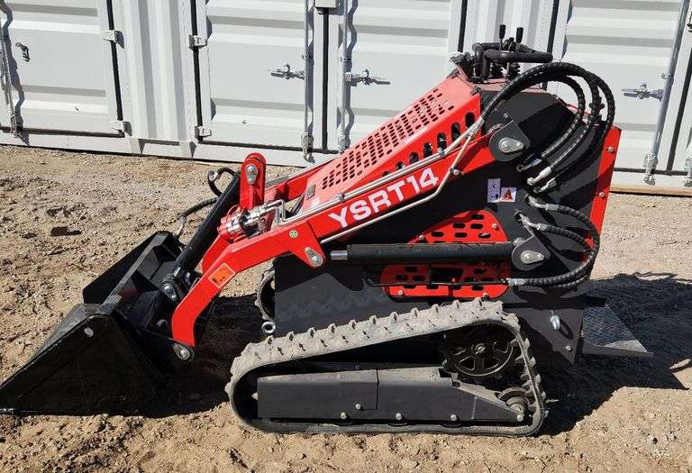 Skid steer Loader	AGT	YSRT14	RATO, 15 HP,Gasoline  Engine with EPA, Bkt, image