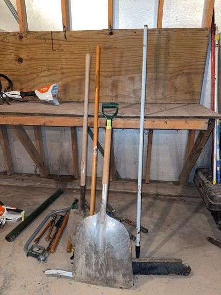 Lawn tools as shown image