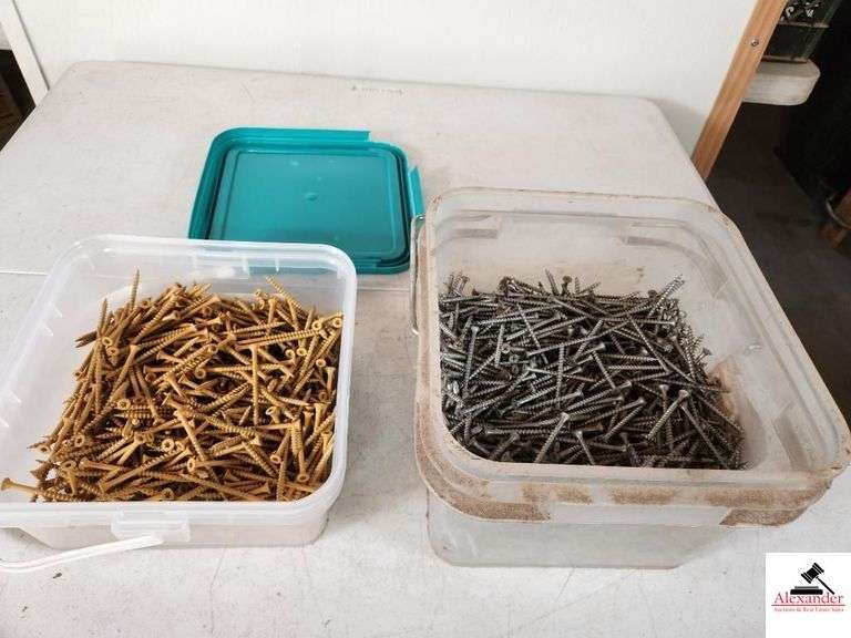TUB OF DECK SCREW-TUB OF GALVANIZED SCREWS(SHOP) image