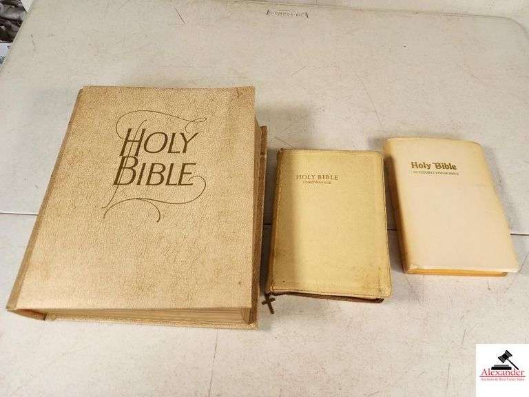 HOLY BIBLE KJV COLLECTION TWO SMALLER BIBLES - ZIPPER INCASED BIBLE - LARGE PRINT ADDITION - SHOWS AGE & WEAR - (GARAGE) image