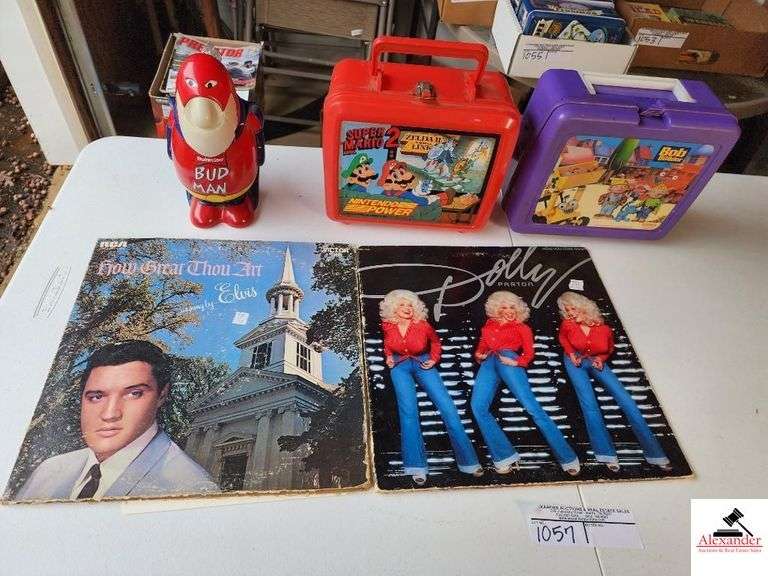 ELVIS "HOW GREAT THOU ART" RECORD ALBUM DOLLY PARTON RECORD ALBUM-RED PLASTIC SUPER MARIO BROTHERS LUNCHBOX WITH MATCHING THERMOS-PURPLE PLASTIC BOB THE BUILDER LUNCHBOX-NO THERMOS-BUD MAN BEER STEIN-(GARAGE) image