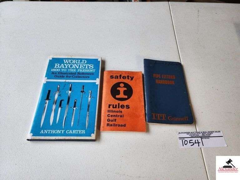 WORLD BAYONETS 1800 TO PRESENT ILLINOIS CENTRAL GULF RAILROAD SAFETY RULES MANUAL-PIPE FITTERS HANDBOOK(GARAGE) image