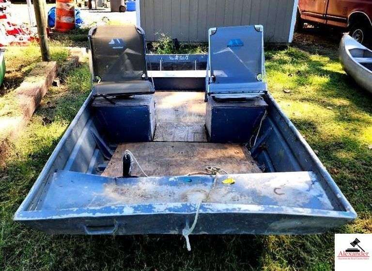 ALUMINUM BOAT - 14' LONG - 48" BOTTOM - 19.5" SIDE MILLENNIUM PRO SEAT - MILLENIUM MARINE SEAT - PLYWOOD FLOOR - (OUTSIDE)