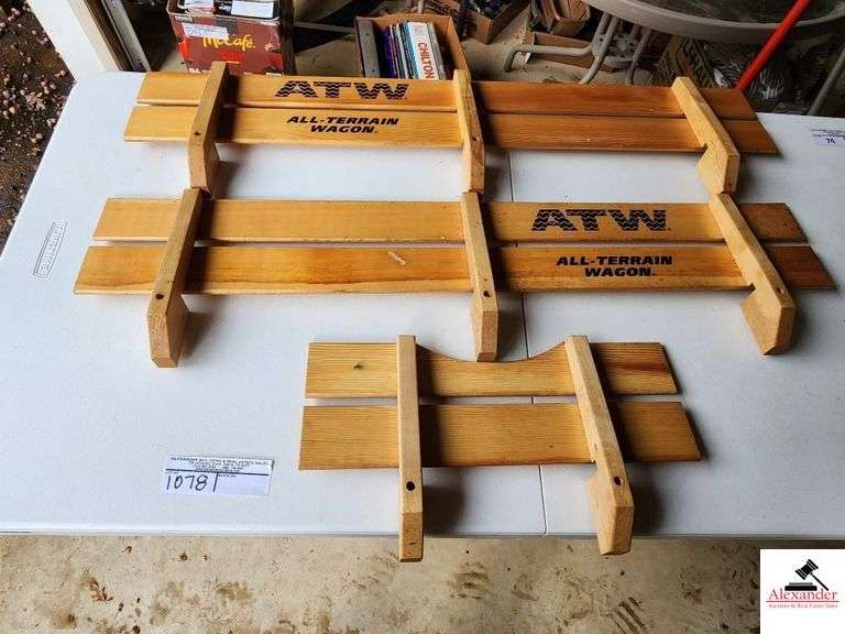 WOOD SIGNS TO WAGON- WAGON NOT INCLUDED (GARAGE) image
