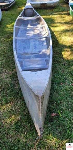OX ALUMINUM CANOE - FRONT AND REAR SEAT