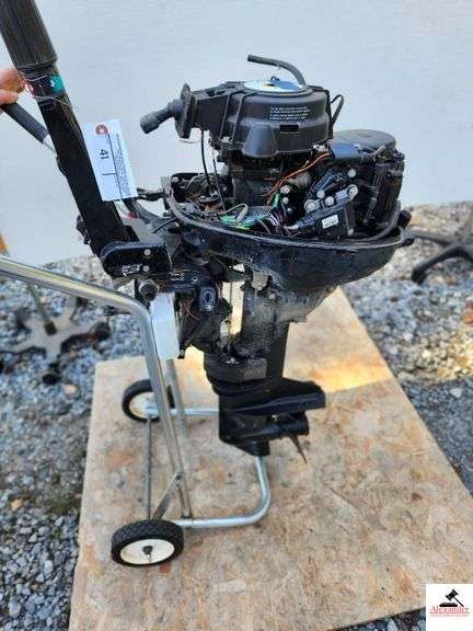 MERCURY MOTOR- 4 STROKE-8HP- MODEL #1F08201EK PARTS MOTOR-NO CARBORATOR-NO CAP COVER-(OUTSIDE)