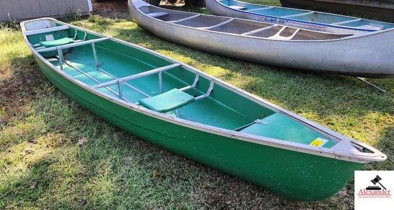 FIBERGLASS CANOE - SQUARE TRANSIENT - 15.1' LONG FRONT AND REAR SEAT -