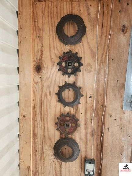 VINTAGE PLANTER COGS AND PLATES 5 PIECES (GARAGE WALL) image