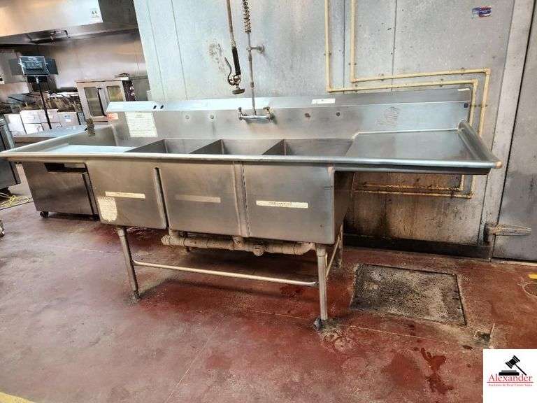 AMERICANDELPHI COMMON CORP STAINLESS KITCHEN SINK 3 LARGE COMPARTMENTS - 102" LONG X 40" WIDE WITH RIM - COMPARTMENTS 18" X 30" WITH FLEX SPOUT - (KITCHEN) image