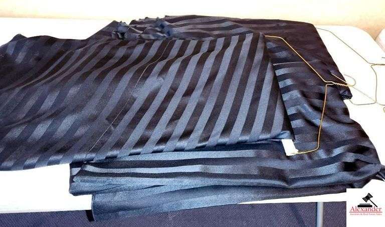 (15) BLACK/BLACK STRIPE 120" ROUND SATIN TABLECLOTHS image