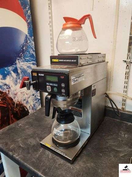 BUNN STAINLESS COFFEE MAKER-DIGITAL BREW CONTROL TOP WARMER(DOWNSTAIRS?) image