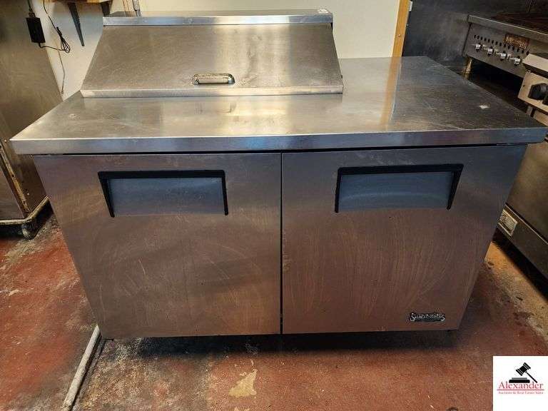 TRUE/SUPERIOR REFRIGERATED PREP CABINET MODEL # TSSU-48-08-1/3 HP-115V-SINGLE PHASE (KITCHEN) image