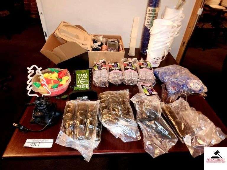 BAR SUPPLIES -VERIPHONEVX520-QUINKERS -1.5 OZ.  PLASTIC SHOOTERS  PLASTIC BOTTLE CAPS - BOTTLE SPOTTERS - MAIBU BUCKET - BUD LIGHT BAG BUTTON CHIPS LIQUOR POUR SPOUTS - CHRISTMAS TREE LIGHT - SMALL WHITE BUCKETS image