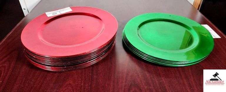 PLASTIC CHARGER PLATES (12) RED & 5 GREEN - (HOLIDAY  TIME) image