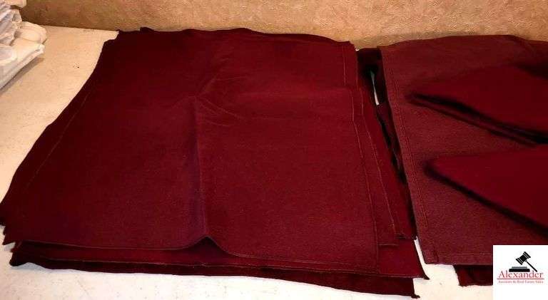 (81) BURGUNDY 16" LINEN NAPKINS-CLEAN image
