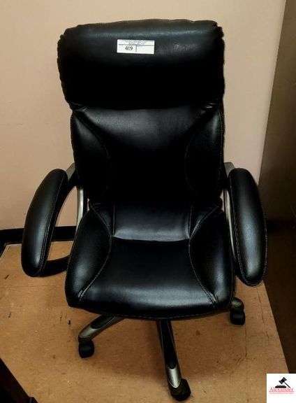 BLACK ROLLING DESK CHAIR image