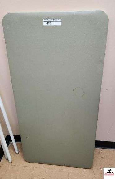 4 FT WHITE FOLDING TABLE(UPSTAIRS OFFICE) image