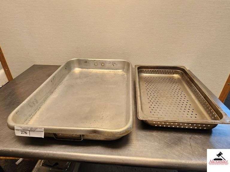 LARGE ALUMINUM BAKING PAN-26" X 18"- (1) STAINLESS COLLANDER BOWL image