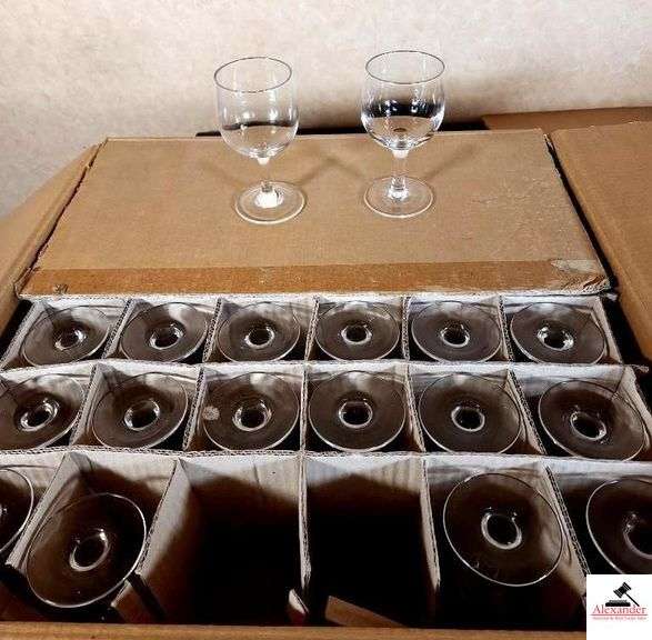 ANCHOR HOCKING EXCELENCY 6.5 OZ  WINE GLASSES  - RIM TEMPERED (36) image