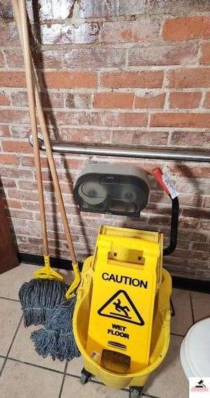 MOP BUCKET W/ (2) FLOOR MOPS image