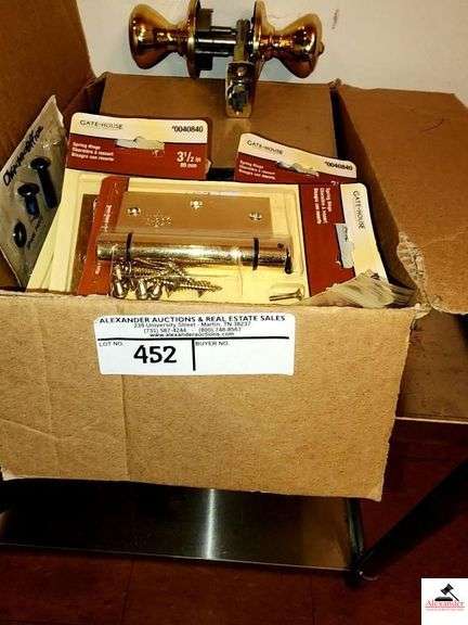 (2) DOOR KNOBS- DEADBOLT LOCKS-DOOR HINGES-3-1/2" SPRING HINGES-EXTRA SCREWS(UPSTAIRS KITCHEN) image