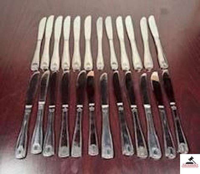 (17) WALCO 33 9" DINNER KNIVES WITH SHELL HANDLE PATTERN(SAMPLE PICTURE) image