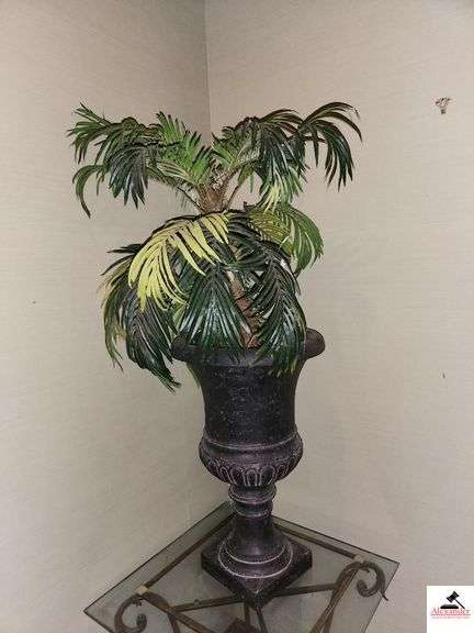 DECORATIVE ARTIFICAL TREE IN VASE- PALM TREE STYLE GREENERY image