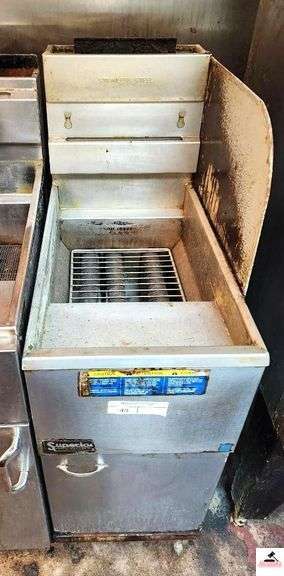 SUPERIOR DEEP FRYER - 15 1/4" WIDE X 30 1/4" DEEP DOUBLE BASKET -(KITCHEN) image