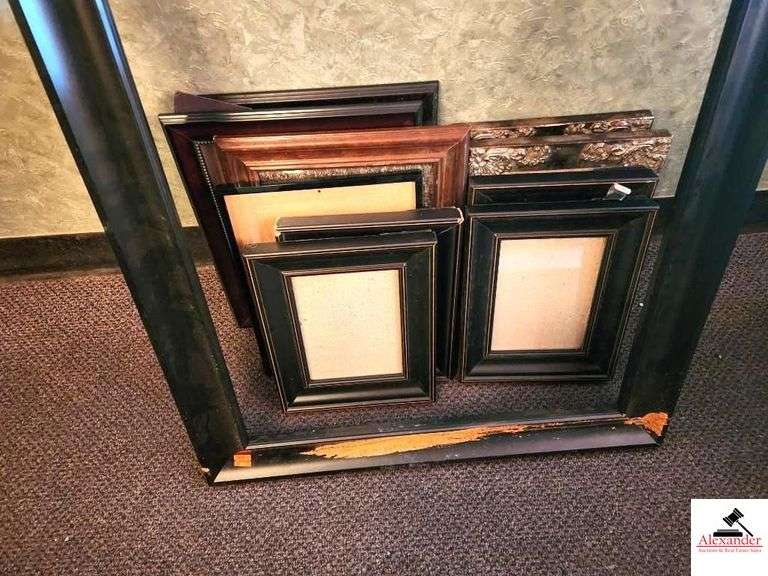 LARGE EMPTY PICTURE FRAME- (4) SMALLER EMPTY PICTURE FRAMES - 2 OAK FRAMES - SIGNS- (5) 5X7 EMPTY PICTURE FRAMES- (5) 8X10 EMPTY PICTURE FRAMES-REAR LOBBY image