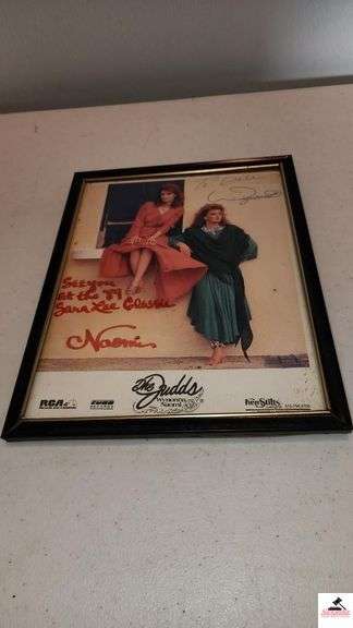 THE JUDE PHOTO - WYNONNA JUDE - SEE YOU AT THE 89 SARA LEE CLASSIC - SIGNED - (HALL ON SHELF)