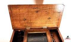 WOOD MUSIC BOX (GREAT ROOM)